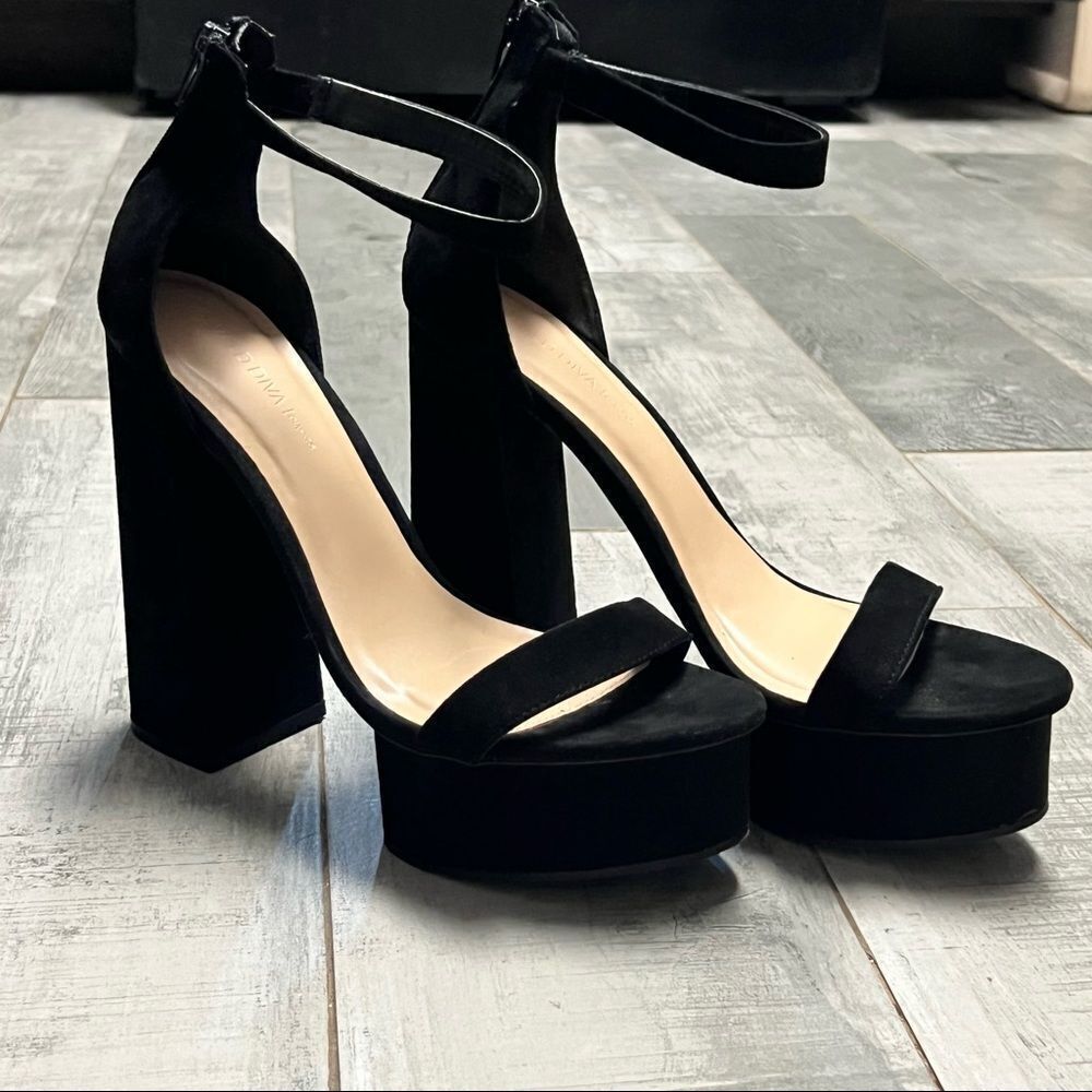 70s Platform Sandal Open Toe Ankle Strap Disco Extra Square Toe 6” Heel 10